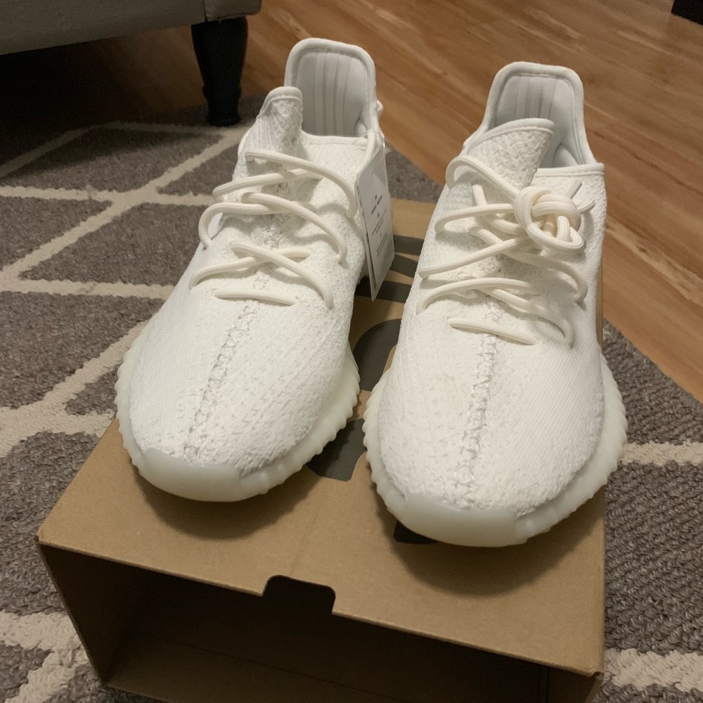Yeezy Boost 350 V2 | Cream/Triple White | 9.5 |